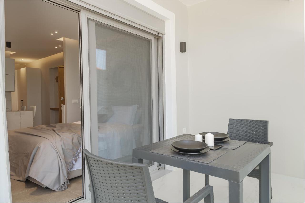 Sunrise Rent Rooms Amoudi Exterior foto